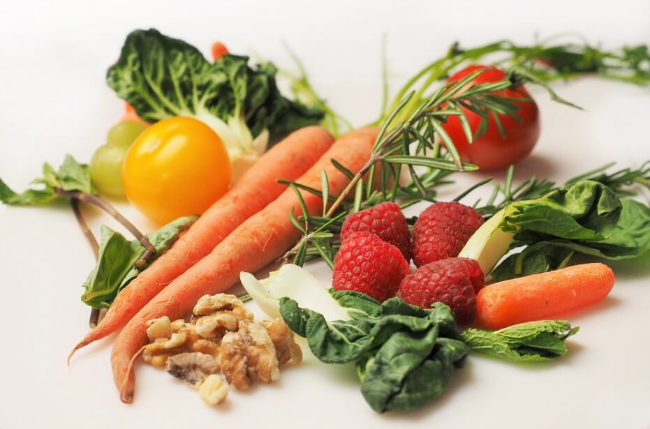 comida saludable con frutas y verduras Hotel Vivood